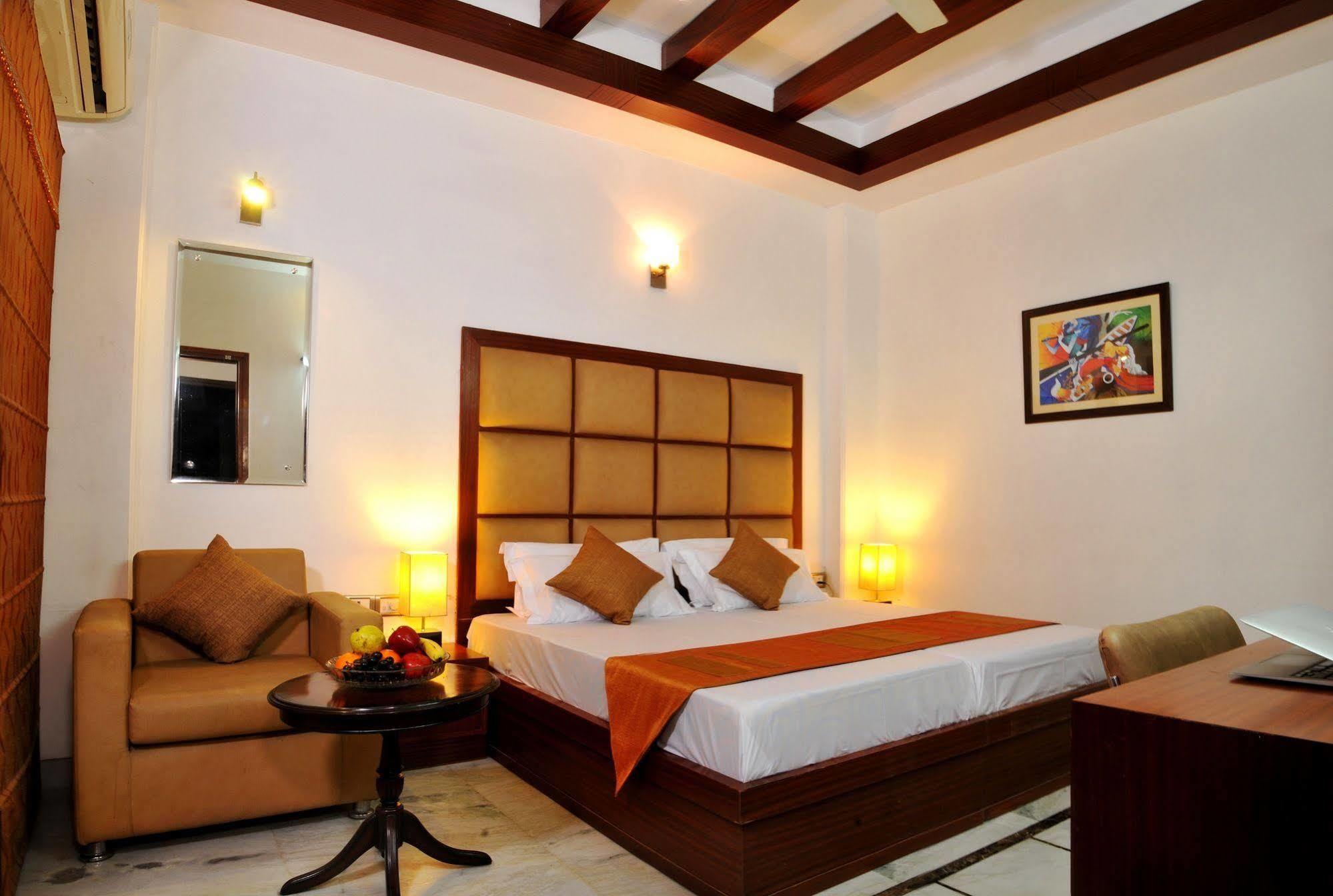 Hotel Citi International Delhi  Buitenkant foto