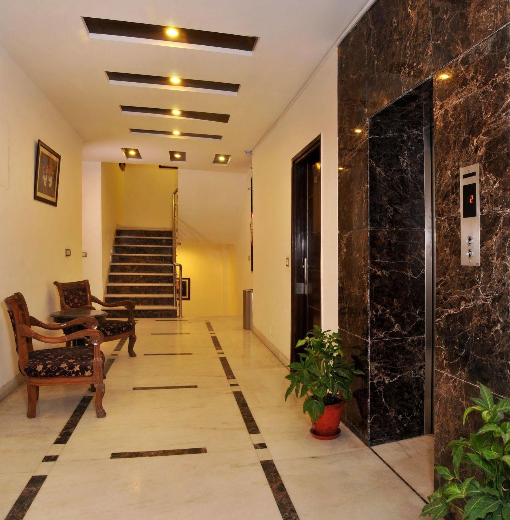 Hotel Citi International Delhi  Buitenkant foto